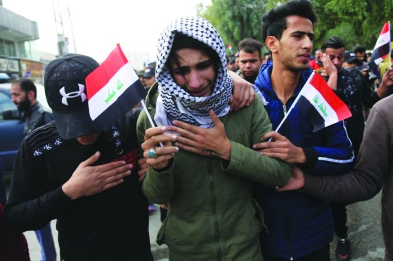 متظاهرون عراقيون احتجاجا على الاوضاع (مكة)