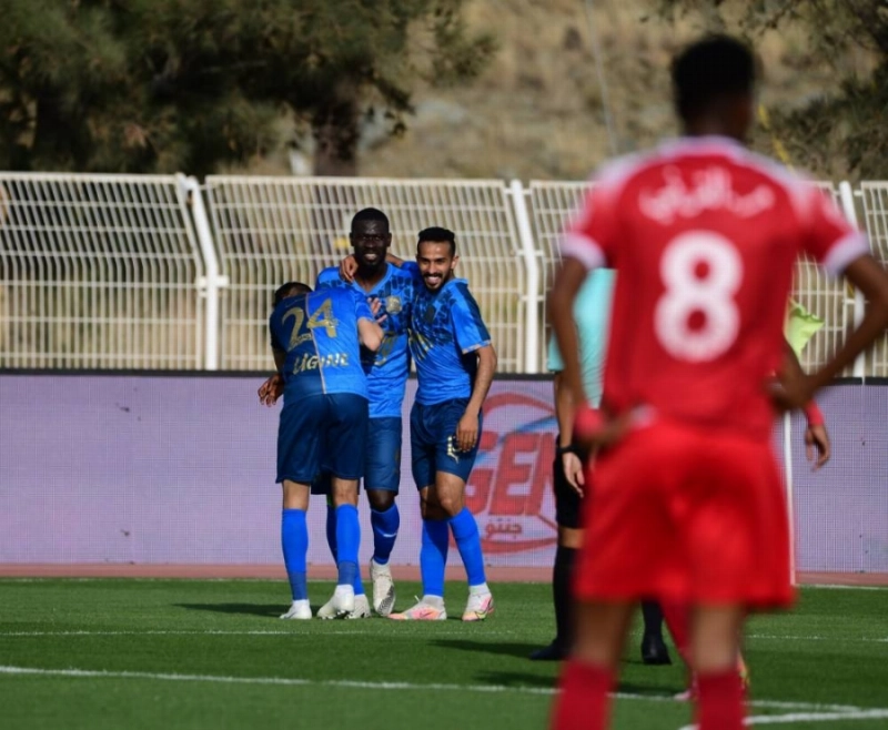 فرحة العين بأحد الأهداف أمس (موقع الدوري)