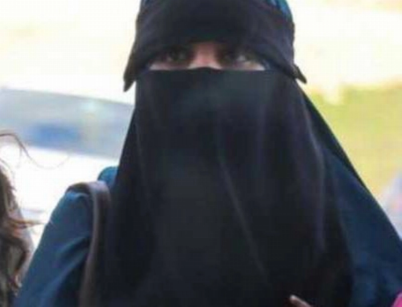 سهير لدى اعتقالها في تركيا (مكة)