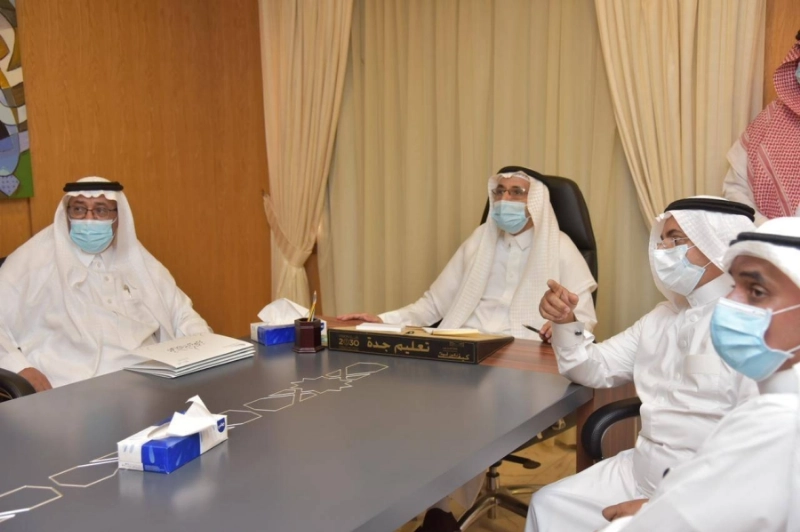 مدير تعليم جدة يُدشن معرضا افتراضيا لأعمال الطلاب الموهوبين فنياً