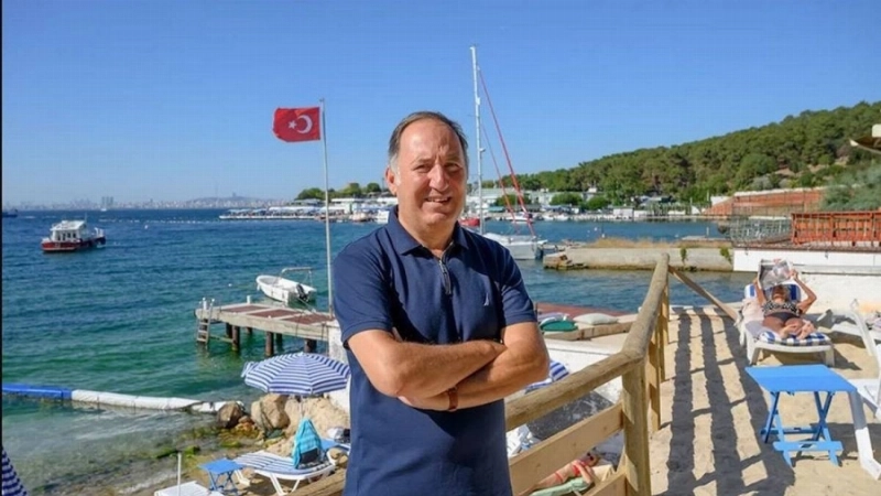 جيم غوردينيز ذهب للمعتقل بقرار من إردوغان (مكة)