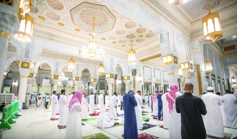 جموع غفيرة من المصلين بالتوسعة السعودية الثالثة
