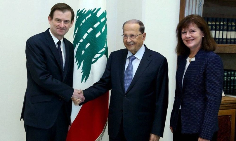 عون يتوسط ديفيد هيل والسفيرة الأمريكية بلبنان (مكة)