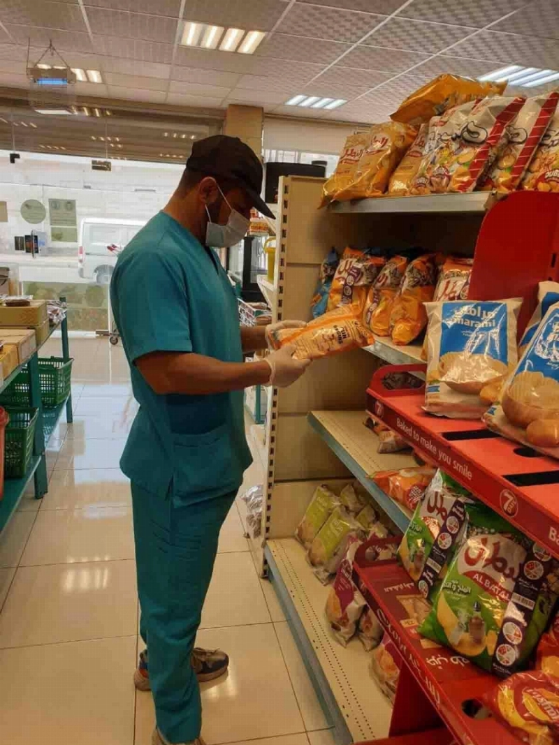 مراقب صحي خلال الجولات (مكة)