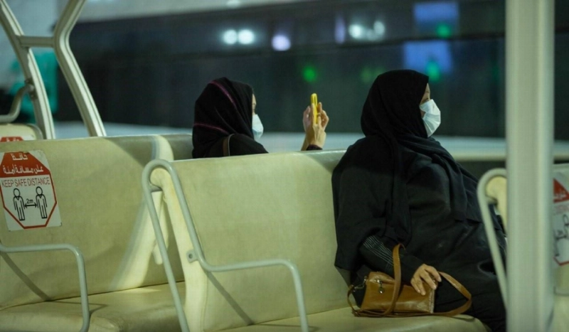 جانب من خدمة النقل بعربات الجولف (مكة)
