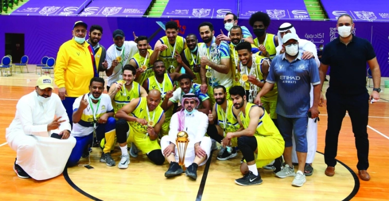 سلة النصر عقب التتويج بلقب الدوري (مكة)