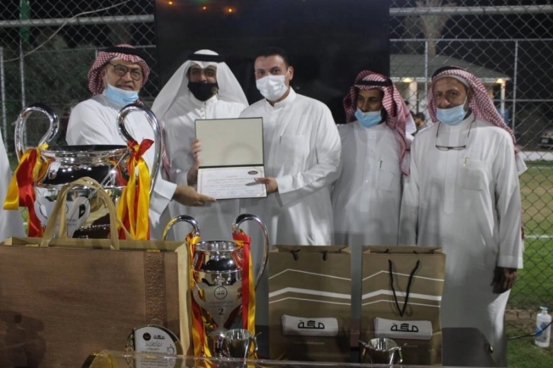 تكريم "مكة" من قبل اللجنة المنظمة