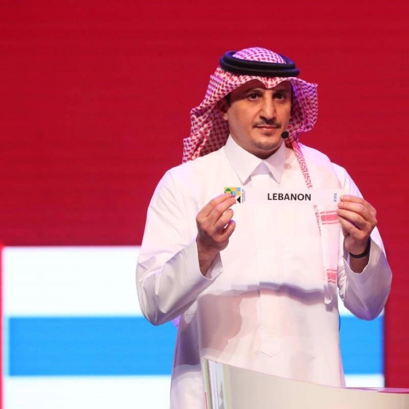 التمياط خلال مشاركته في سحب القرعة أمس (تويتر)