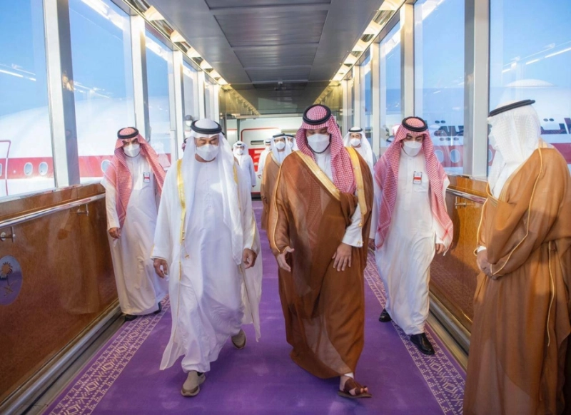 المملكة تختار اللون البنفسجي لوناً لسجاد مراسم استقبال ضيوفها وزائريها (واس)