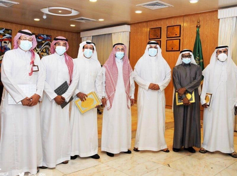 المسعودي يكرّم منسوبي إدارة الإعلام والاتصال بتعليم جدة