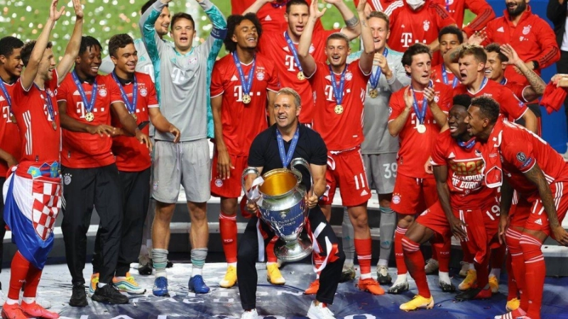 فليك محتفلا مع بايرن ميونخ بلقب الدوري (تويتر)