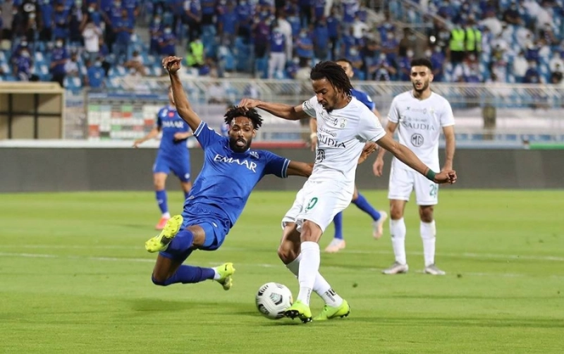 الأهلي والهلال أمس الأول (نواف الجبني)