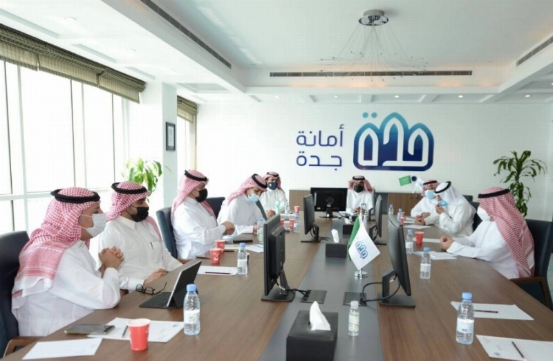 صالح التركي خلال ترؤسه الاجتماع (مكة)