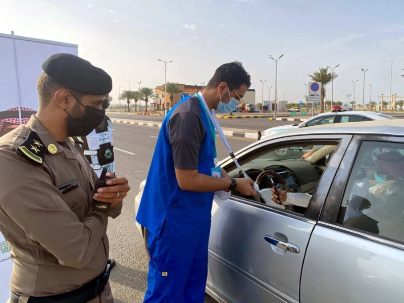جانب من جولات الفرق الميدانية بصحة جازان (مكة)