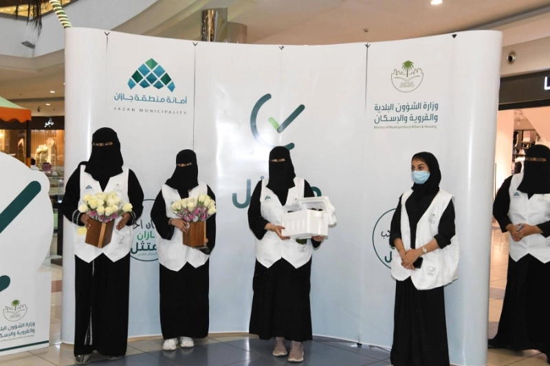 متطوعات خلال مشاركتهن في الحملة (مكة)