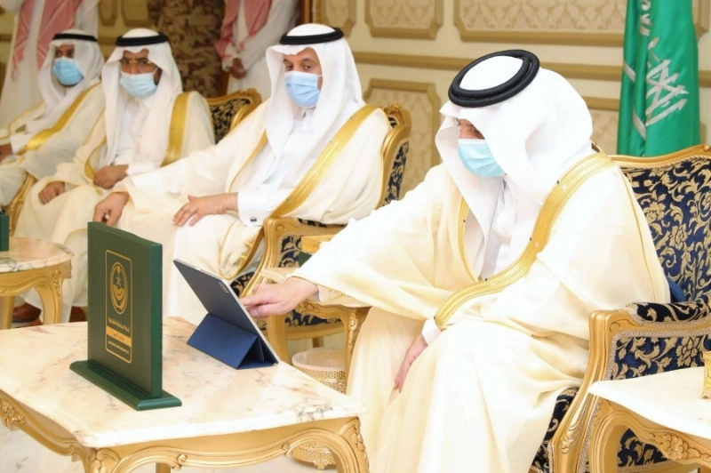 أمير الشرقية أثناء التدشين (مكة)