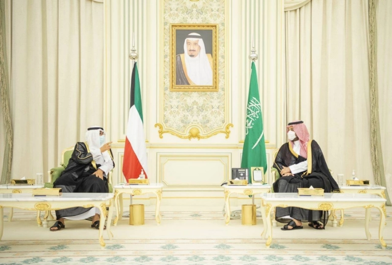 ولي العهد يتسلم رسالة خطية لخادم الحرمين الشريفين من أميرالكويت ويعقد اجتماعاً مع ولي العهد الكويتي (واس)