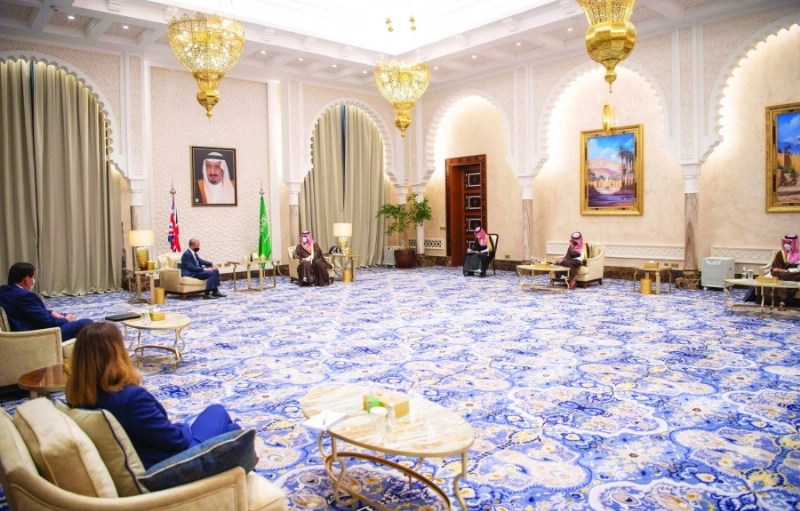 الأمير محمد بن سلمان خلال لقائه دومينيك راب (واس )