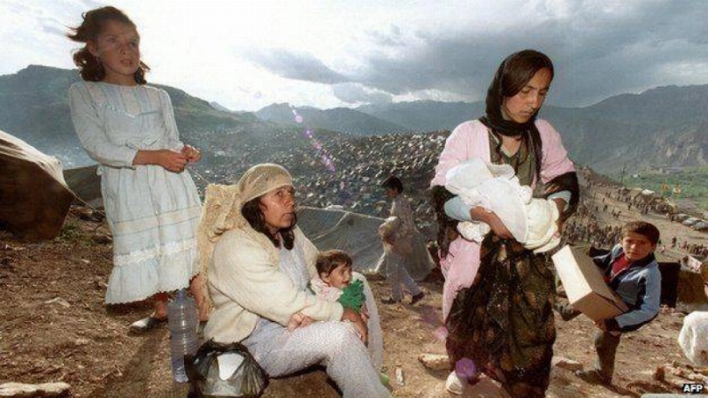أكراد نازحون بسبب القصف التركي (مكة)