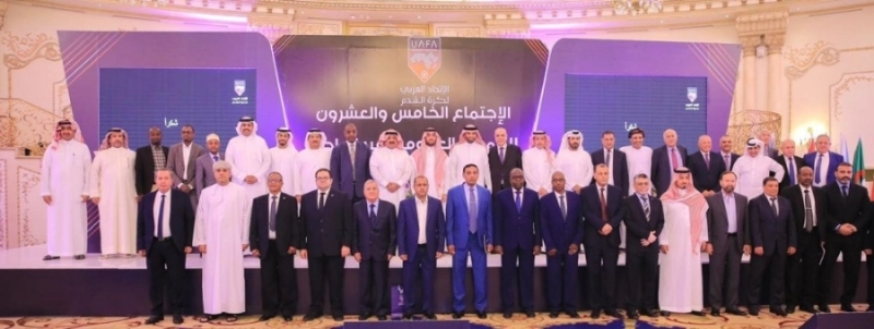 رئيس وأعضاء الاتحاد العربي لكرة القدم