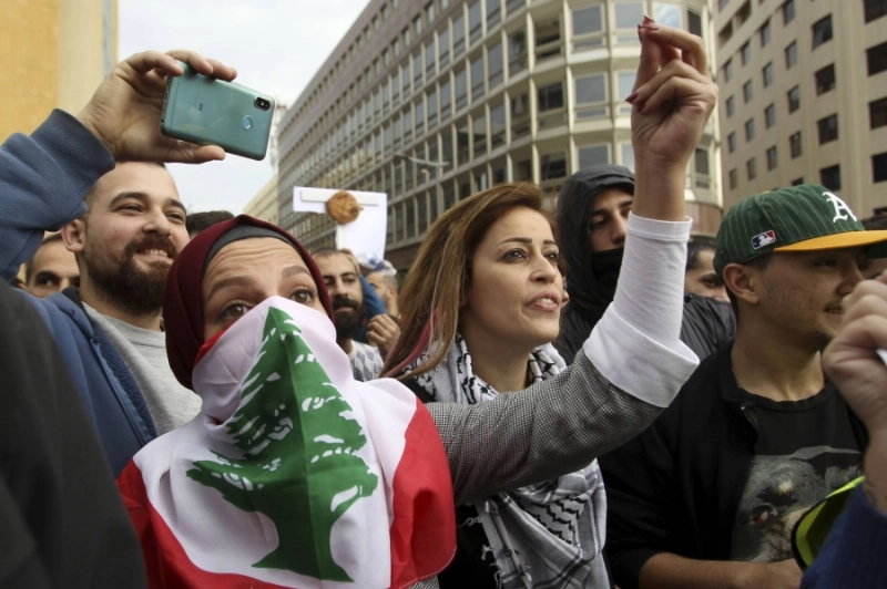 جانب من احتجاجات اللبنانيين (مكة)