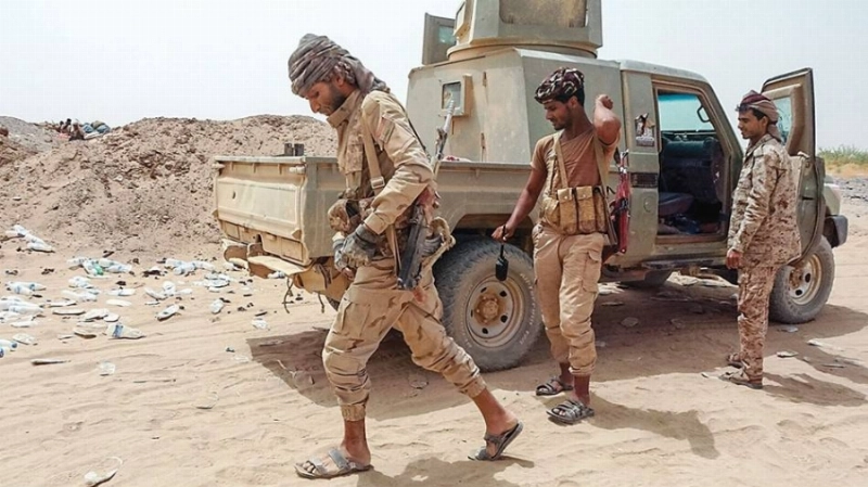 عناصر من الجيش بجبهة مأرب (مكة)