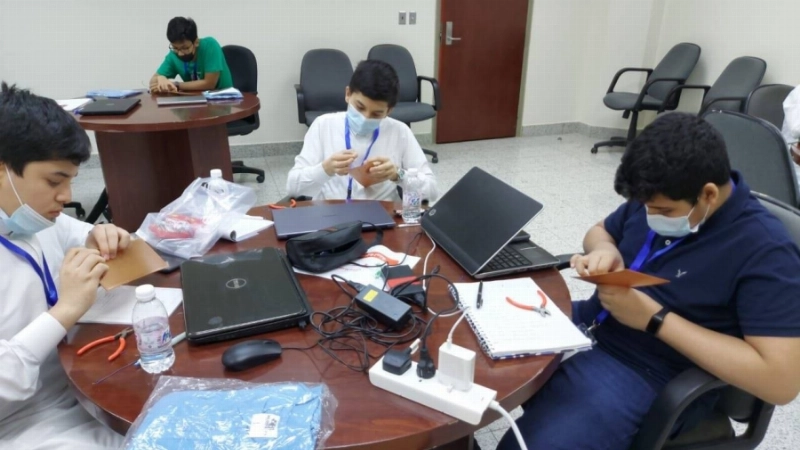طلاب موهبة في أحد البرامج الإثرائية (مكة)