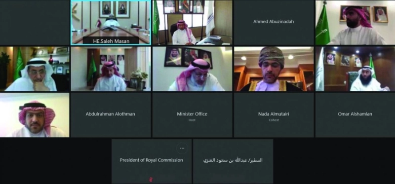 الجانبان السعودي والعماني في الاجتماع (مكة)