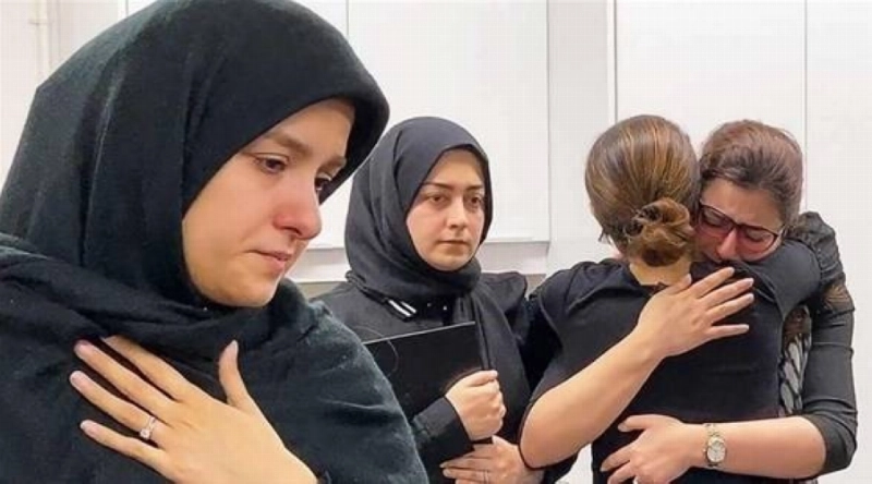 عدد من أهالي ضحايا الطائرة المنكوبة (مكة)