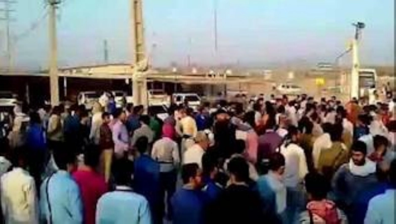 عمال النفط يواصلون إضرابهم
