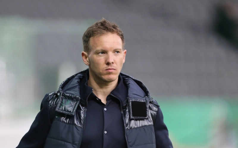 جوليان ناجلسمان (مكة)