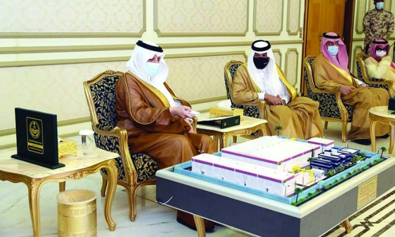 أمير الشرقية خلال التدشين (مكة)