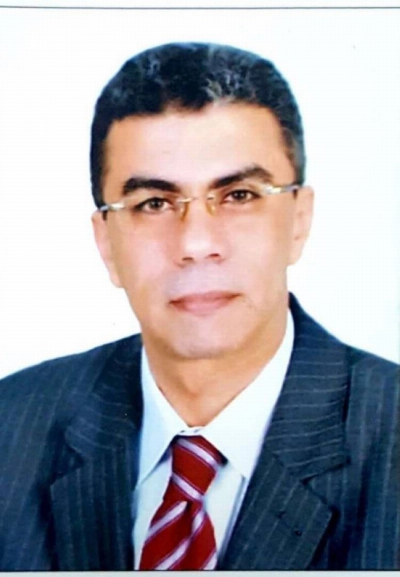 ياسر رزق