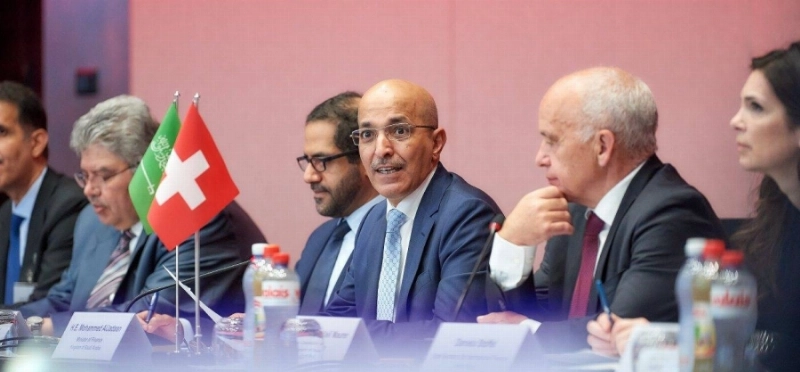 الجدعان متحدثا في الحوار المالي السعودي السويسري