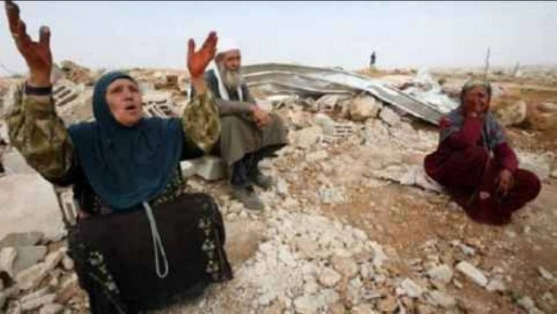 أسرة فلسطينية تتعرض للتهجير (مكة)