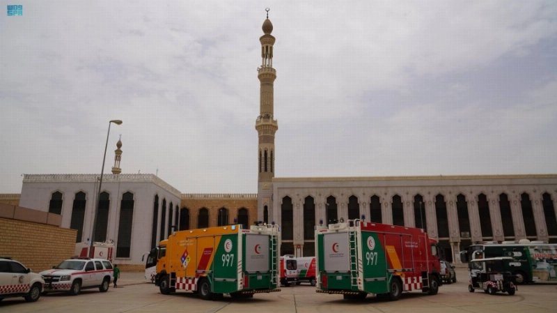 أسطول من سيارات الإسعاف المتطورة (مكة)