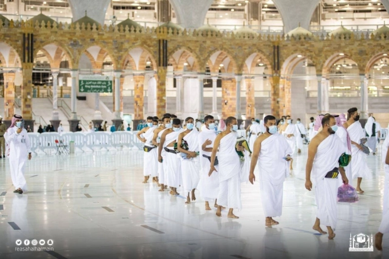 أول فوج من المعتمرين بعد موسم الحج (مكة)