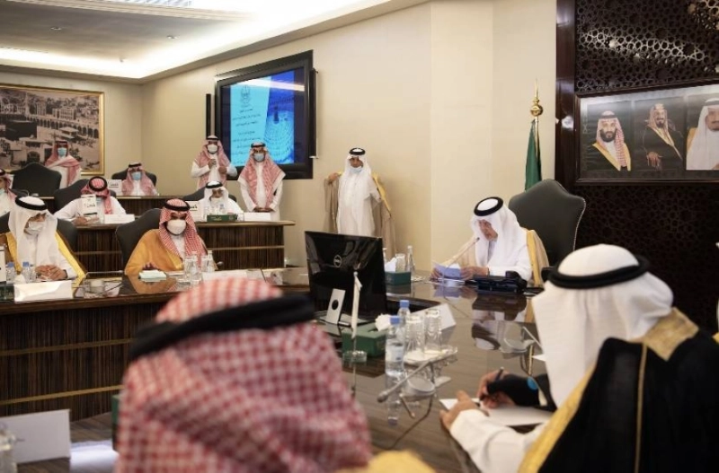 خالد الفيصل
بحضور نائبه الأمير بدر بن سلطان
يرأس اجتماع لجنة الحج المركزية، لاستعراض أعمال الجهات خلال حج 1442هـ