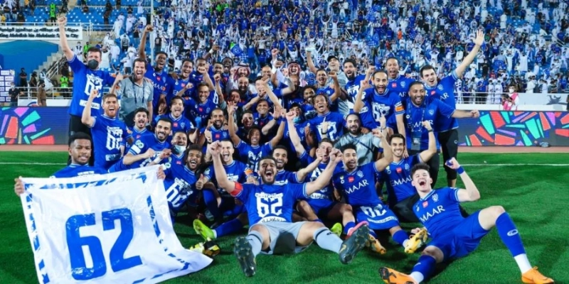 الهلال احتفل بالنسخة الماضية للدوري بحضور جماهيره