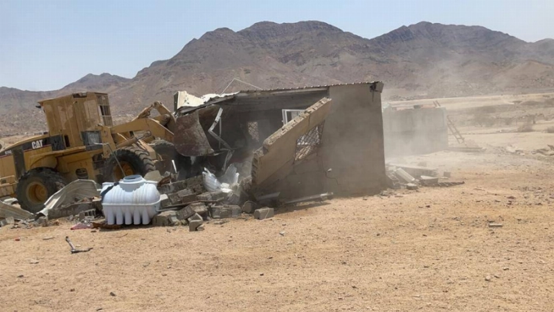 لجنة إزالة التعديات بجدة تزيل تعديات على أراضٍ حكومية