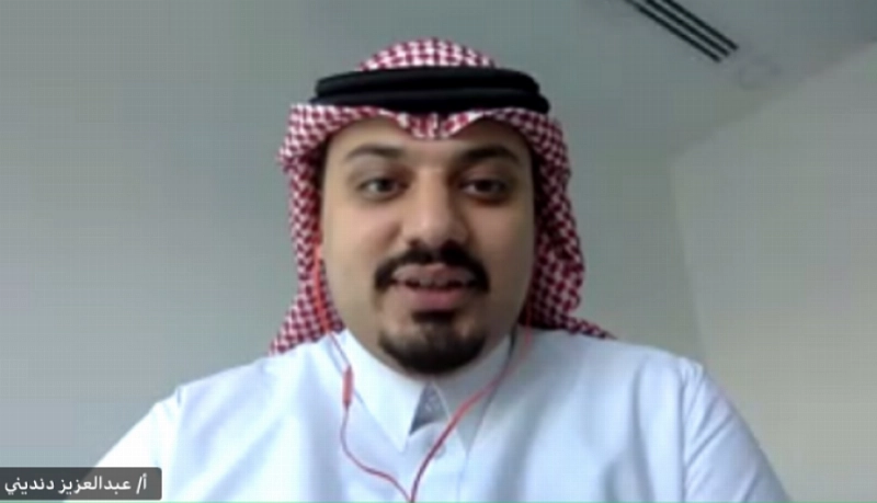دنديني يتحدث خلال الورشة (مكة)