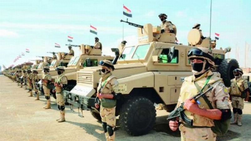 الجيش المصري يلاحق الإرهابيين (مكة)