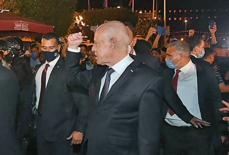 قيس سعيد وسط تونسيين (مكة)