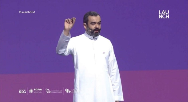 السواحة يكشف عن تصنيع أول رقائق الكترونية سعودية (مكة)