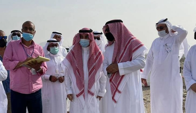 محمد القويحص خلال الجولة التفقدية (مكة)