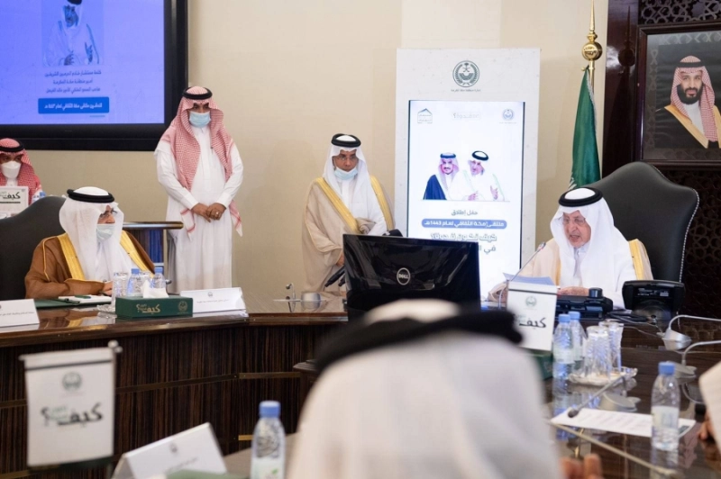 خالد الفيصل خلال تدشين الملتقى (مكة)