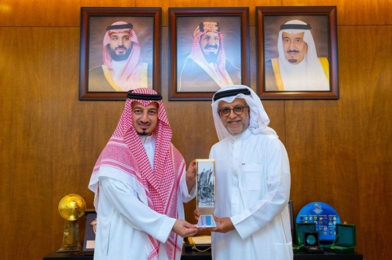 رئيسا الاتحادين الآسيوي والسعودي (مكة)