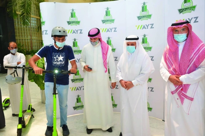 عبدالرحمن اليوبي خلال التدشين (مكة)