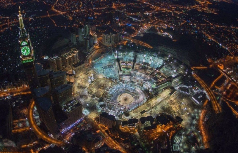 المسجد الحرام يتوسط المنطقة المركزية (مكة)