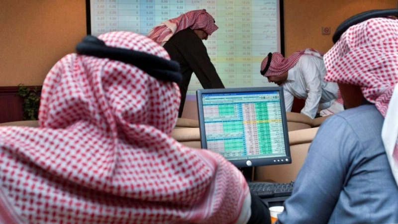 مستثمرون في الأسهم السعودية